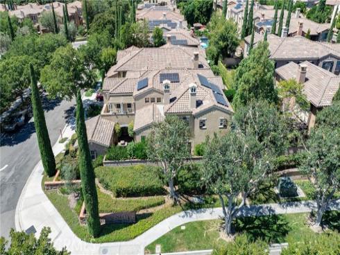 37 Triple Leaf , Irvine, CA