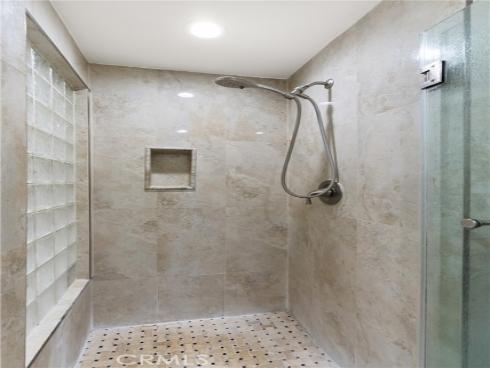 2243  Martin  207 , Irvine, CA