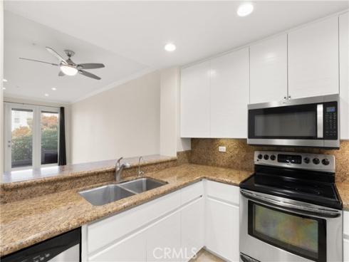 2243  Martin  207 , Irvine, CA