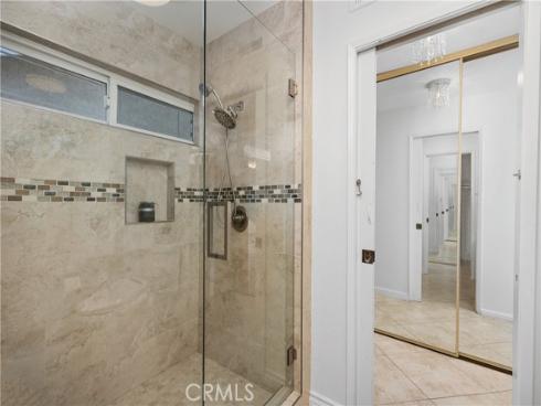 15  Colonial  , Irvine, CA