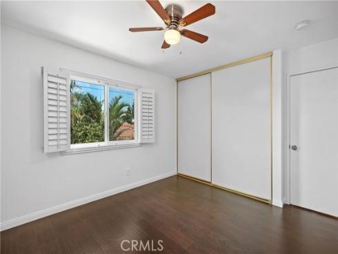 15  Colonial  , Irvine, CA