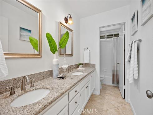 15  Colonial  , Irvine, CA