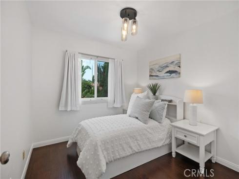 15  Colonial  , Irvine, CA