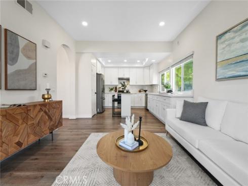 30 Woodland Drive, Irvine, CA