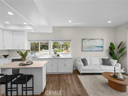 30 Woodland Drive, Irvine, CA