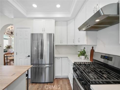 30 Woodland Drive, Irvine, CA