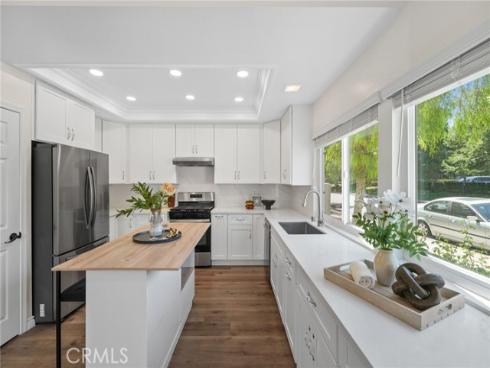 30 Woodland Drive, Irvine, CA