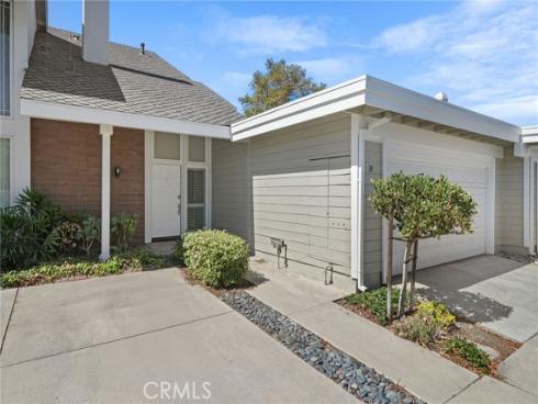 30 Woodland Drive, Irvine, CA