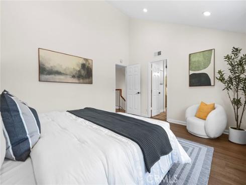 30 Woodland Drive, Irvine, CA