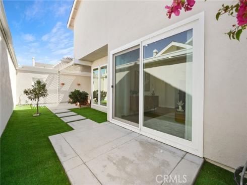 30 Woodland Drive, Irvine, CA