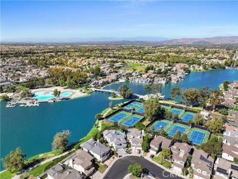 30 Woodland Drive, Irvine, CA