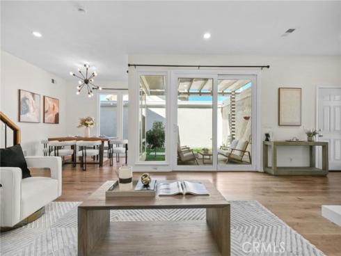 30 Woodland Drive, Irvine, CA