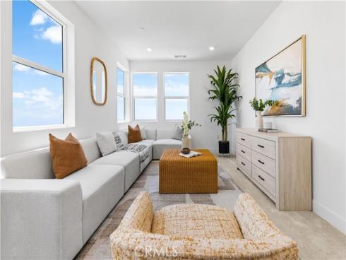 422  Lobata  , Irvine, CA