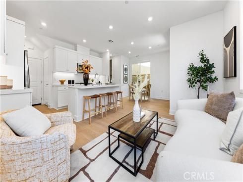 422  Lobata  , Irvine, CA