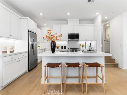 422  Lobata  , Irvine, CA