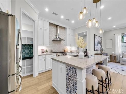 61 Acorn Glen , Irvine, CA
