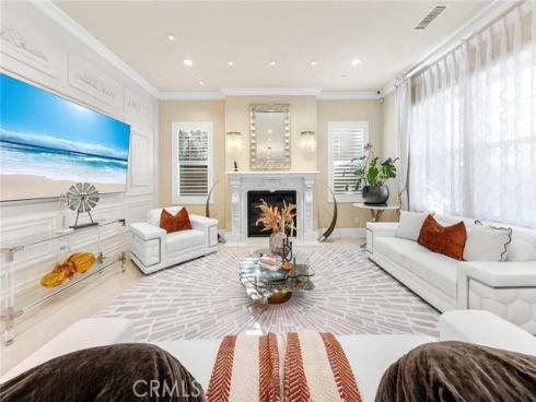 123  Calderon  , Irvine, CA