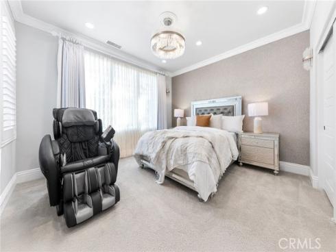 123  Calderon  , Irvine, CA