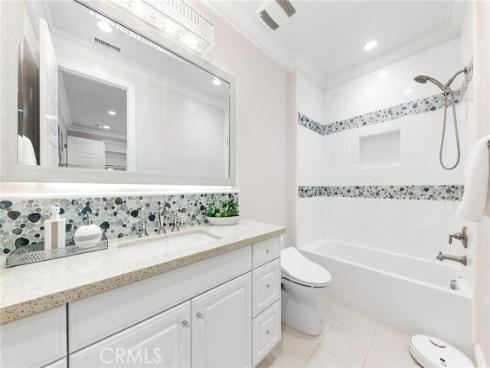 123  Calderon  , Irvine, CA