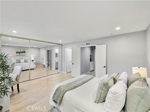 3 Summer Breeze , Irvine, CA