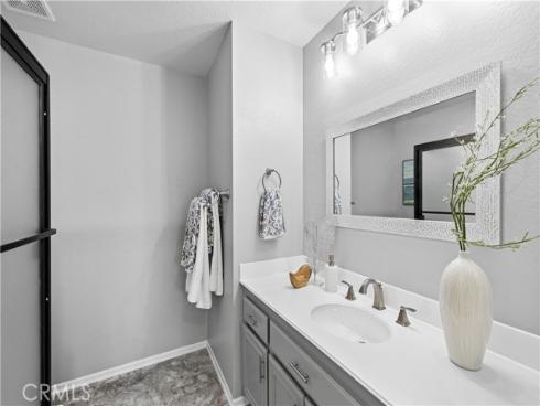 3 Summer Breeze , Irvine, CA