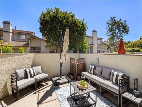 3 Summer Breeze , Irvine, CA