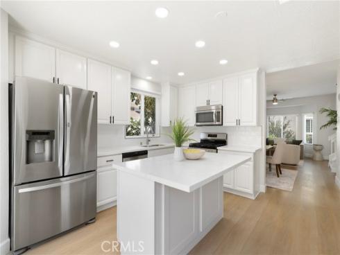 226  Greenmoor  95 , Irvine, CA