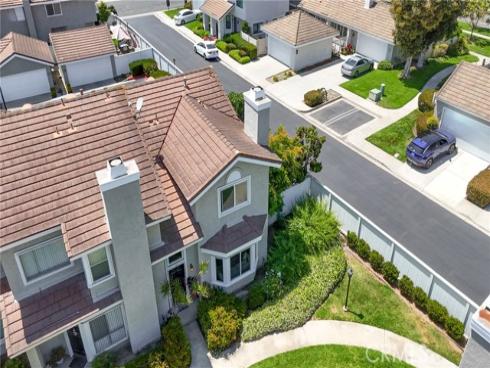 226  Greenmoor  95 , Irvine, CA