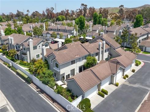 226  Greenmoor  95 , Irvine, CA