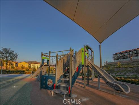 137 Oakstone , Irvine, CA