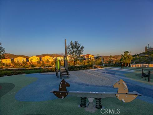 137 Oakstone , Irvine, CA