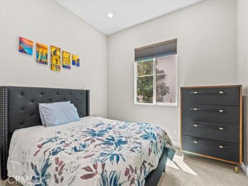 113  Source  , Irvine, CA