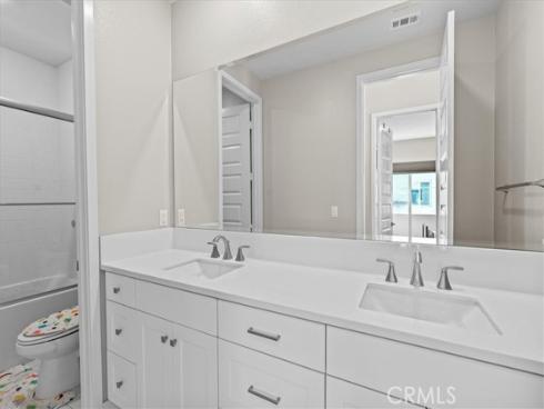 113  Source  , Irvine, CA