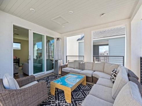 113  Source  , Irvine, CA