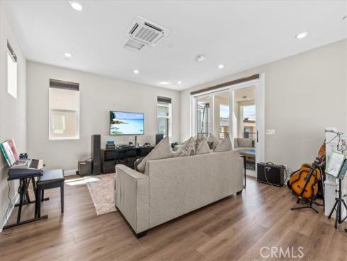 113  Source  , Irvine, CA