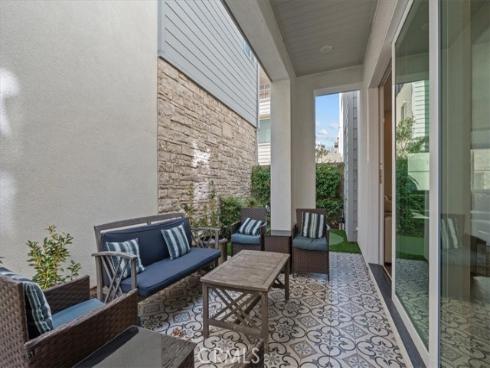 113  Source  , Irvine, CA