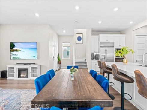 113  Source  , Irvine, CA