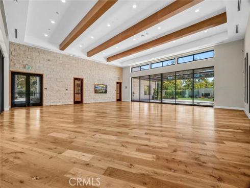 74  Iluna  , Irvine, CA