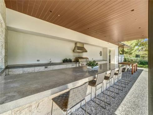 74  Iluna  , Irvine, CA