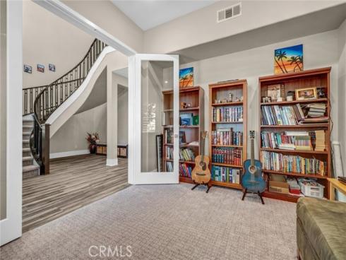 74  Iluna  , Irvine, CA