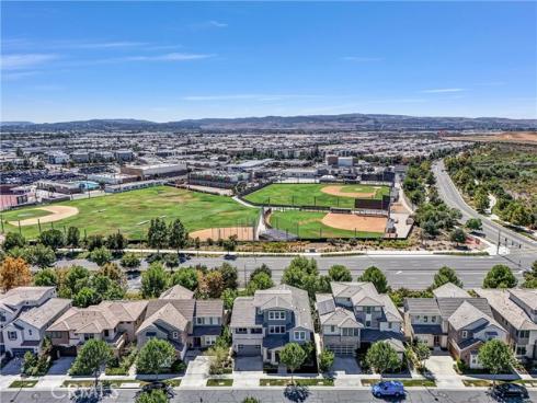 74  Iluna  , Irvine, CA