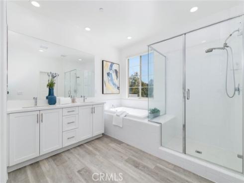 105  Catalyst  , Irvine, CA