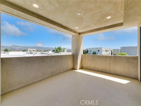 105  Catalyst  , Irvine, CA