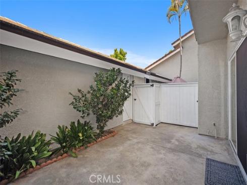 352  Fallingstar  , Irvine, CA