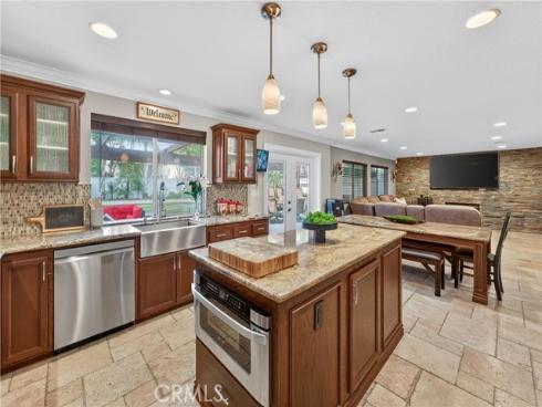 10  Calais  , Irvine, CA