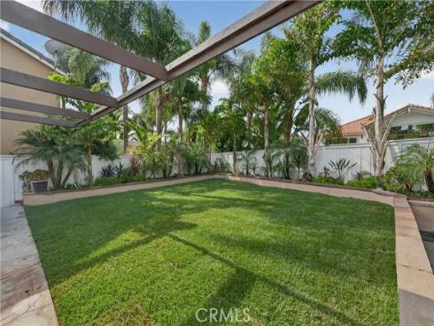 10  Calais  , Irvine, CA