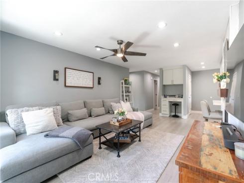 12  Juniper  , Irvine, CA