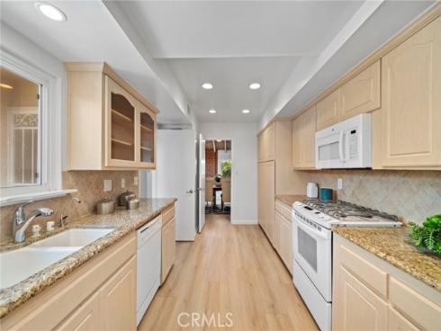 22  Meadowsweet  , Irvine, CA