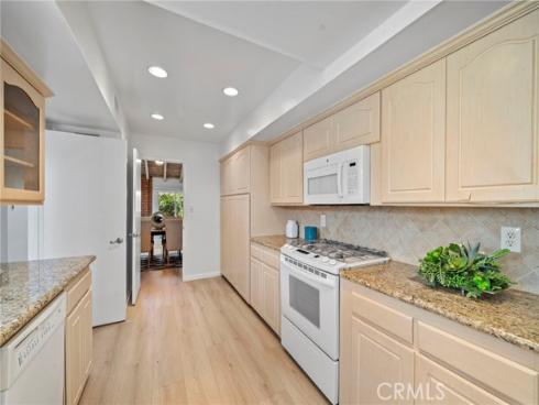 22  Meadowsweet  , Irvine, CA