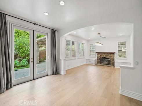 33  Modesto  , Irvine, CA